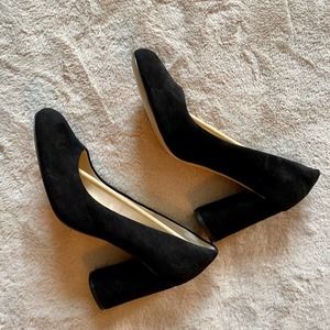 Isola Eleni Black Suede Block Heel Pumps NWT with Box